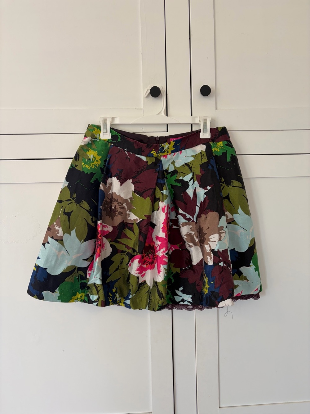 Trina Turk 20th Holiday 2015 Burgundy Floral Mini Skirt Size 10